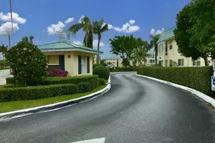 18 Colonial Club Dr, Boynton Beach, FL 33435 - Photo 32