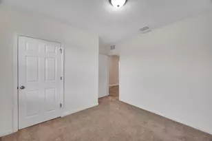 2538 SE Rock Springs Dr, Port Saint Lucie, FL 34952 - Photo 4