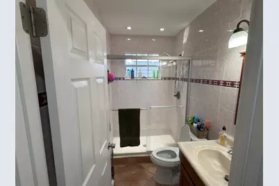 129 Cayman, Palm Springs, FL 33461 - Photo 10