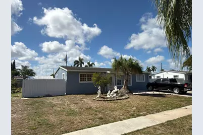 129 Cayman, Palm Springs, FL 33461 - Photo 4