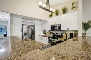 7826 NW 60th St, Tamarac, FL 33321 - Photo 10