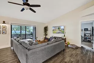 7826 NW 60th St, Tamarac, FL 33321 - Photo 4