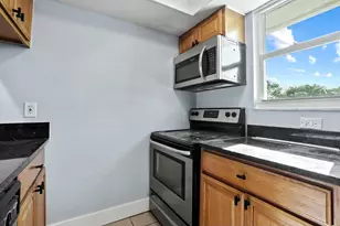 983 NW Spruce Ridge Dr, Stuart, FL 34994 - Photo 10