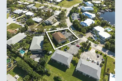 983 NW Spruce Ridge Drive #2, Stuart, FL 34994 - Photo 2