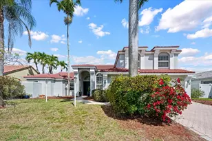 10233 Allamanda Cir, Palm Beach Gardens, FL 33410 - Photo 2