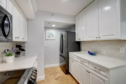 145 Yacht Club Way #304, Hypoluxo, FL 33462 - Photo 14