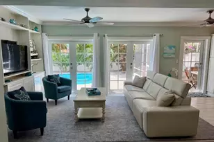 908 SE 10th St, Deerfield Beach, FL 33441 - Photo 4