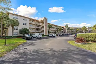 2303 Lucaya Ln, Coconut Creek, FL 33066 - Photo 2