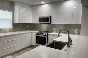 250 NE 20th St, Boca Raton, FL 33431 - Photo 4