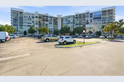 1000 Parkview Drive #1006, Hallandale Beach, FL 33009 - Photo 18