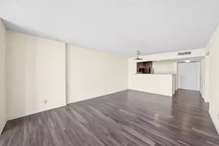 1000 Parkview Dr, Hallandale Beach, FL 33009 - Photo 6