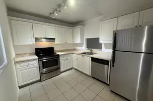 701 N Pine Island Rd, Plantation, FL 33324 - Photo 2