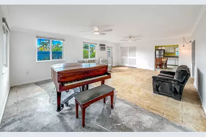 691 Snead Circle, West Palm Beach, FL 33413 - Photo 14