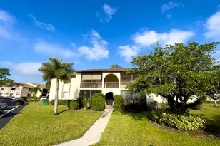 317 Knotty Pine Cir, Greenacres, FL 33463 - Photo 14