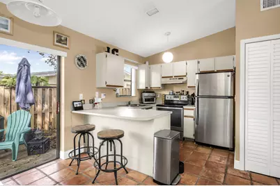 1010 NE 16th Street NE, Fort Lauderdale, FL 33304 - Photo 10