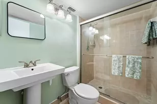 3827 Victoria Dr, West Palm Beach, FL 33406 - Photo 18