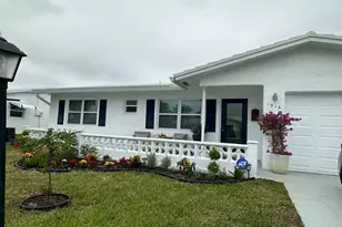 1915 SW 17th Ave SW, Boynton Beach, FL 33426 - Photo 2