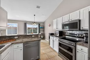 566 SW Sea Holly Terrace, Port Saint Lucie, FL 34984 - Photo 10