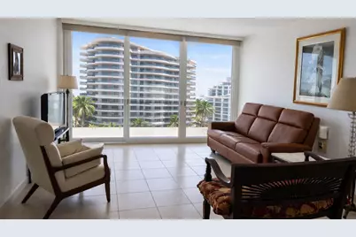 5401 Collins Avenue #1516, Miami Beach, FL 33140 - Photo 6