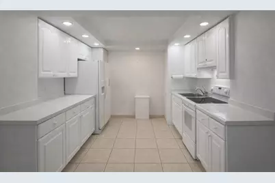 5401 Collins Avenue #1516, Miami Beach, FL 33140 - Photo 14