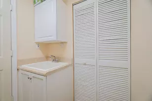 6005 Newport Village Way, Lake Worth, FL 33463 - Photo 38