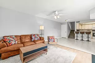 3900 Village Dr, Delray Beach, FL 33445 - Photo 12