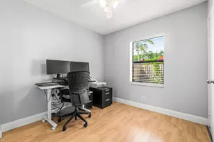 3900 Village Dr, Delray Beach, FL 33445 - Photo 20