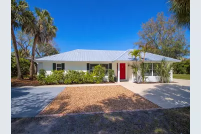527 E Causeway Boulevard, Vero Beach, FL 32963 - Photo 1