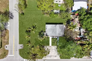 2261 NW 2nd St, Pompano Beach, FL 33069 - Photo 22