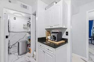 7824 Sonoma Springs Cir, Lake Worth, FL 33463 - Photo 12