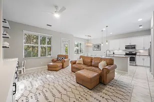 1056 Piccadilly St, Palm Beach Gardens, FL 33418 - Photo 4