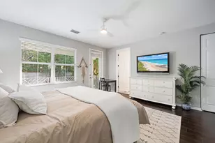 1056 Piccadilly St, Palm Beach Gardens, FL 33418 - Photo 14