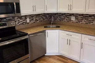 340 Pine Ridge Cir, Greenacres, FL 33463 - Photo 4