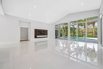 13346 Deauville Drive, Palm Beach Gardens, FL 33410 - Photo 10