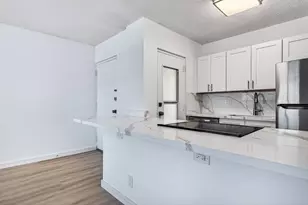 2555 NE 11th Street Street NE, Fort Lauderdale, FL 33304 - Photo 8