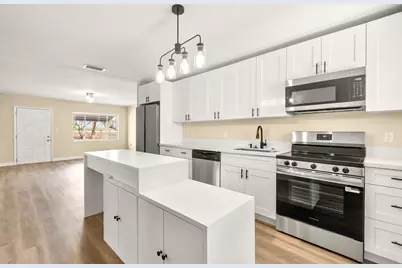 2105 Donald Avenue, Fort Pierce, FL 34946 - Photo 2