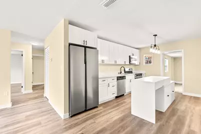 2105 Donald Avenue, Fort Pierce, FL 34946 - Photo 10
