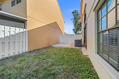 3874 Circle Lake Drive, West Palm Beach, FL 33417 - Photo 16