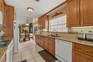 3874 Circle Lake Dr, West Palm Beach, FL 33417 - Photo 12