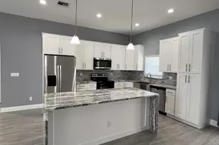 1031 SW Du Bois Ave, Port Saint Lucie, FL 34953 - Photo 4