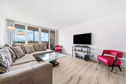 6 Royal Palm Way #605, Boca Raton, FL 33432 - Photo 10