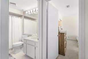 539 Club Dr, Palm Beach Gardens, FL 33418 - Photo 8