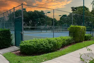 503 Gardens Dr, Pompano Beach, FL 33069 - Photo 20