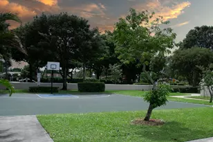 503 Gardens Dr, Pompano Beach, FL 33069 - Photo 22