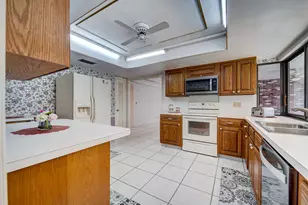 729 N Rainbow N Dr Dr, Hollywood, FL 33021 - Photo 8