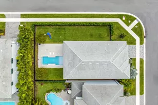 8227 Oceanus Dr, Boca Raton, FL 33496 - Photo 14