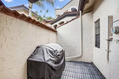 8841 W Sunrise, Plantation, FL 33322 - Photo 6