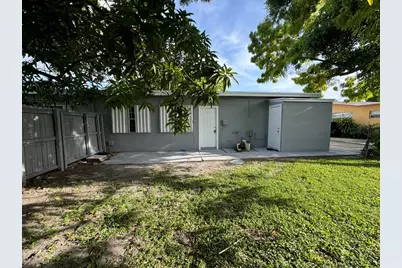 7021 NW 15th #B, Plantation, FL 33313 - Photo 2