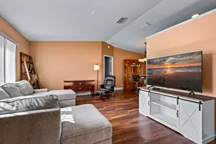 2201 NW 70th Ln, Margate, FL 33063 - Photo 14