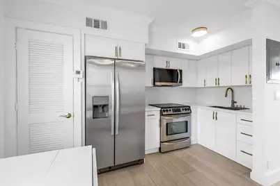 924 SE 2nd Street #32, Fort Lauderdale, FL 33301 - Photo 6